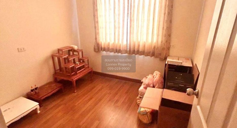 For sale 4 bedrooms townhouse in Sai Mai, Bangkok