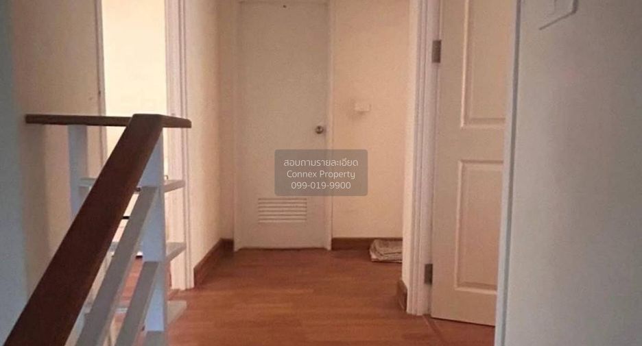 For sale 4 bedrooms townhouse in Sai Mai, Bangkok