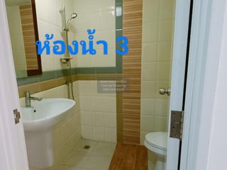 For sale 4 bedrooms townhouse in Mueang Samut Sakhon, Samut Sakhon