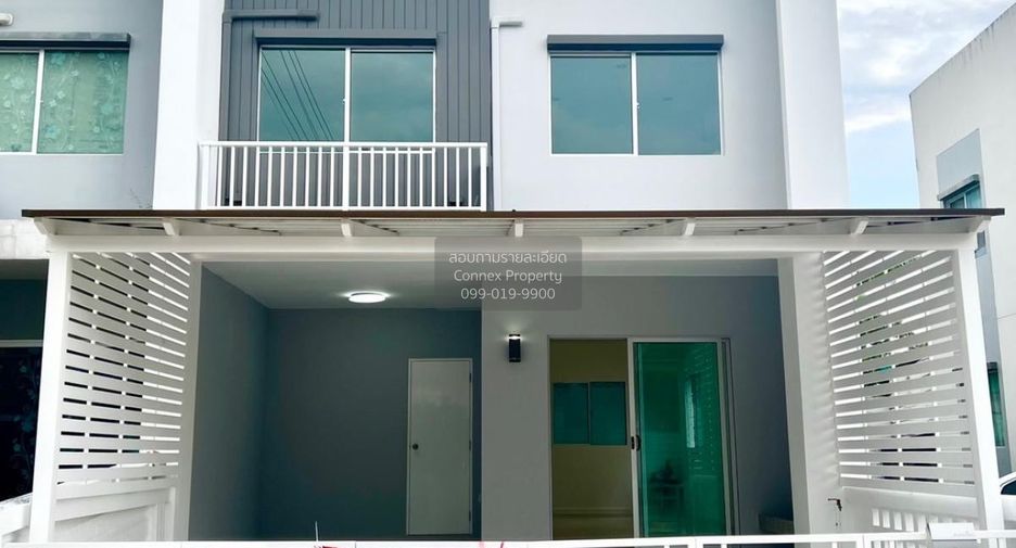 For sale 3 bedrooms townhouse in Bang Khun Thian, Bangkok