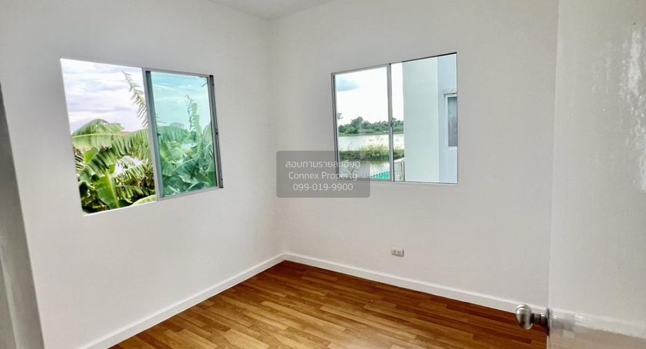 For sale 3 bedrooms townhouse in Bang Khun Thian, Bangkok