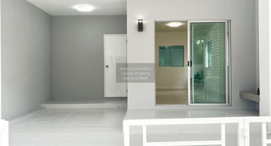 For sale 3 bedrooms townhouse in Bang Khun Thian, Bangkok