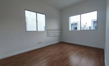 For sale 3 bedrooms townhouse in Bang Khun Thian, Bangkok