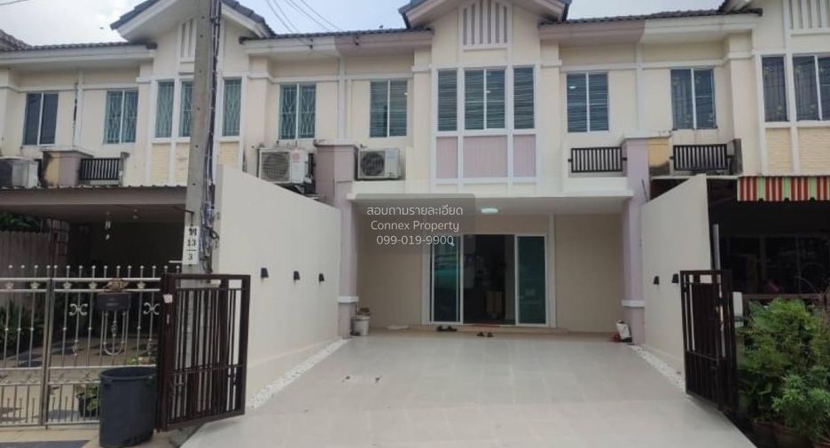 Casa adosada en venta de 3 habitaciones en Bang Khun Thian, Bangkok