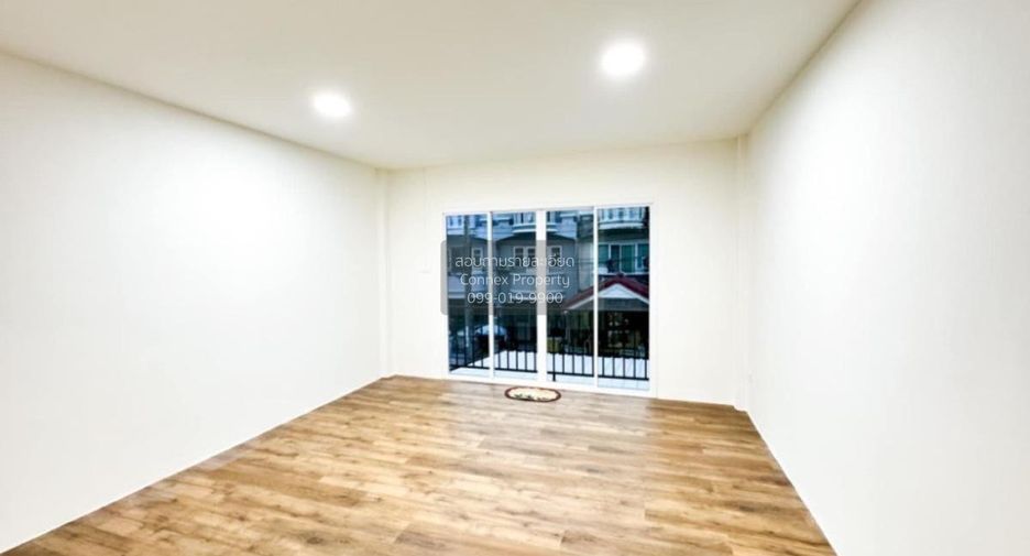 Casa adosada en venta de 5 habitaciones en Nong Khaem, Bangkok