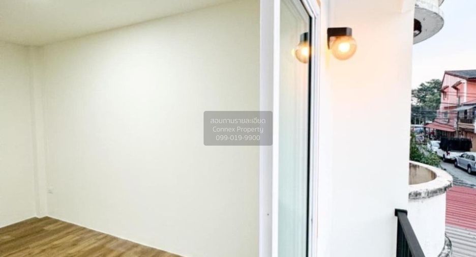 Casa adosada en venta de 5 habitaciones en Nong Khaem, Bangkok