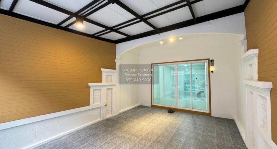 Casa adosada en venta de 5 habitaciones en Nong Khaem, Bangkok