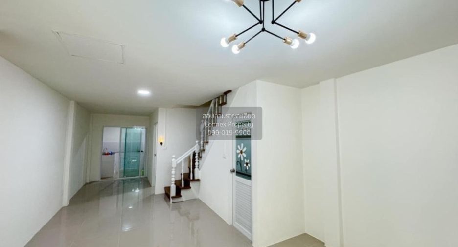 Casa adosada en venta de 5 habitaciones en Nong Khaem, Bangkok