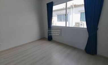 For sale 2 bedrooms townhouse in Mueang Samut Prakan, Samut Prakan