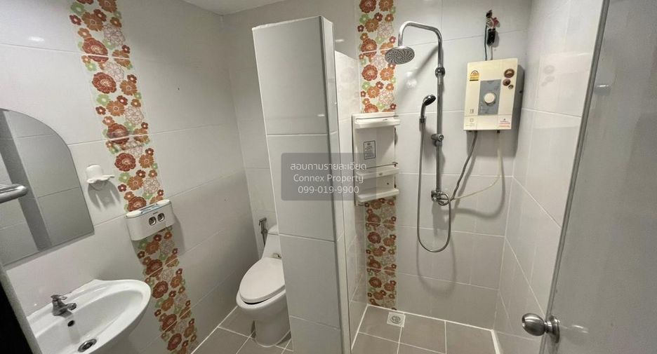 For sale 3 bedrooms townhouse in Bang Khun Thian, Bangkok