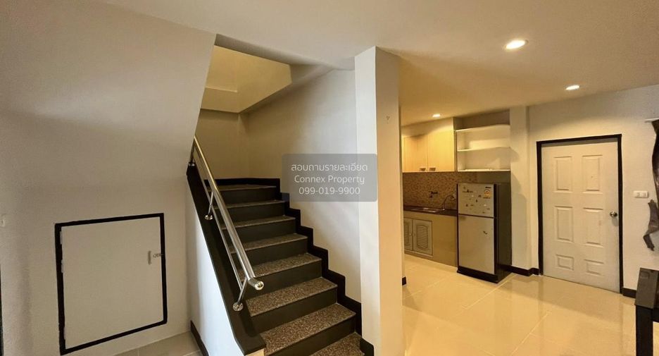 For sale 3 bedrooms townhouse in Bang Khun Thian, Bangkok