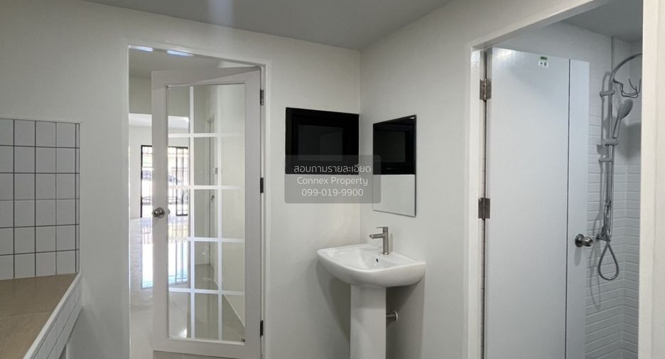 For sale 3 ベッドルーム townhouse in Bueng Kum, Bangkok