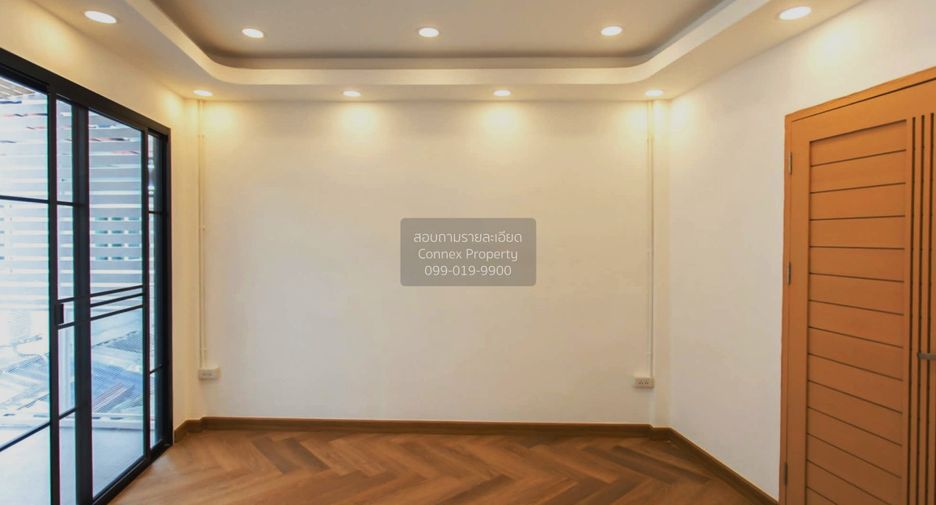 Casa adosada en venta de 2 habitaciones en Wang Thonglang, Bangkok