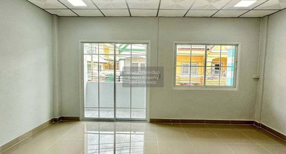 À vendre 4 chambres maison de ville à Bang Bua Thong, Nonthaburi