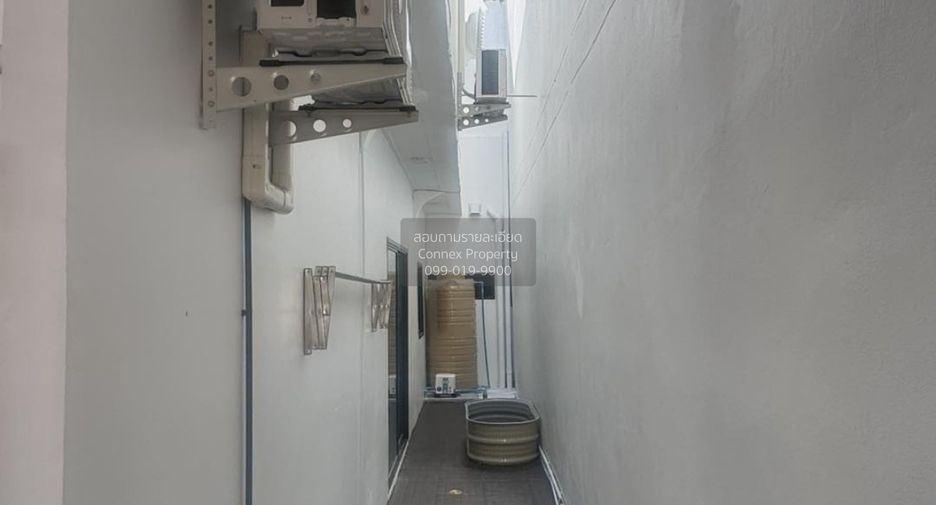 Casa adosada en venta de 3 habitaciones en Phasi Charoen, Bangkok