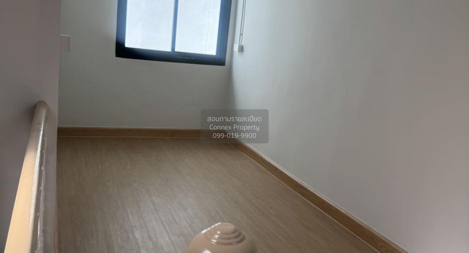 Casa adosada en venta de 3 habitaciones en Phasi Charoen, Bangkok