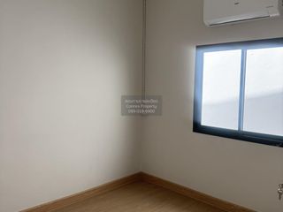 Casa adosada en venta de 3 habitaciones en Phasi Charoen, Bangkok