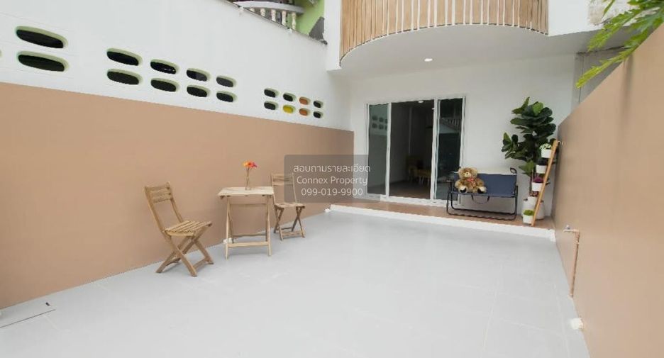 À vendre 2 chambres maison de ville à Sai Mai, Bangkok