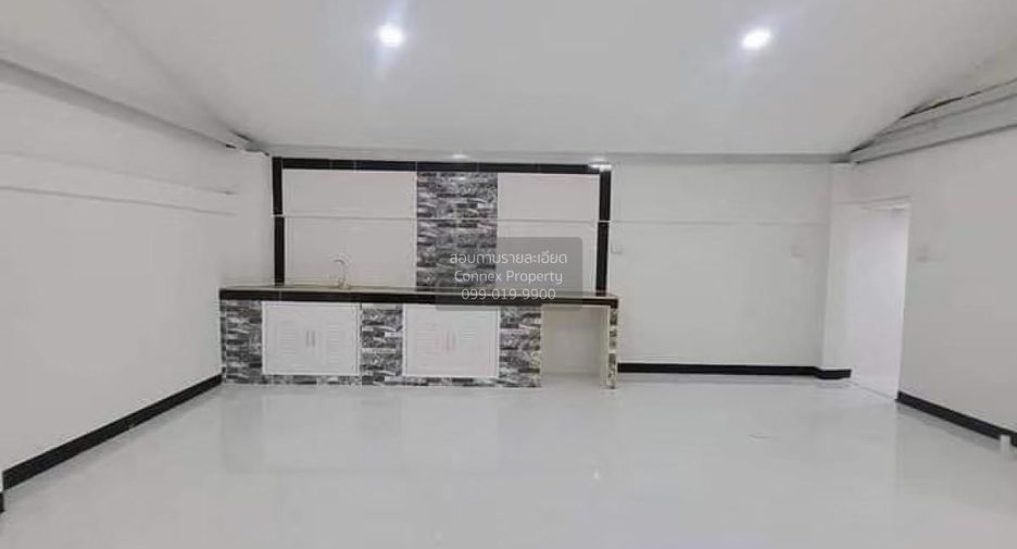 Casa en venta de 4 habitaciones en Thanyaburi, Pathum Thani