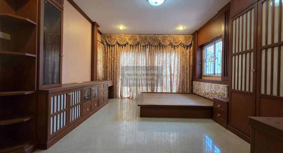 For sale 4 bedrooms house in Phasi Charoen, Bangkok