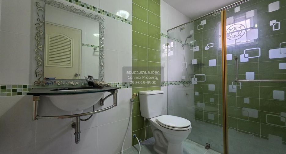 For sale 4 bedrooms house in Phasi Charoen, Bangkok