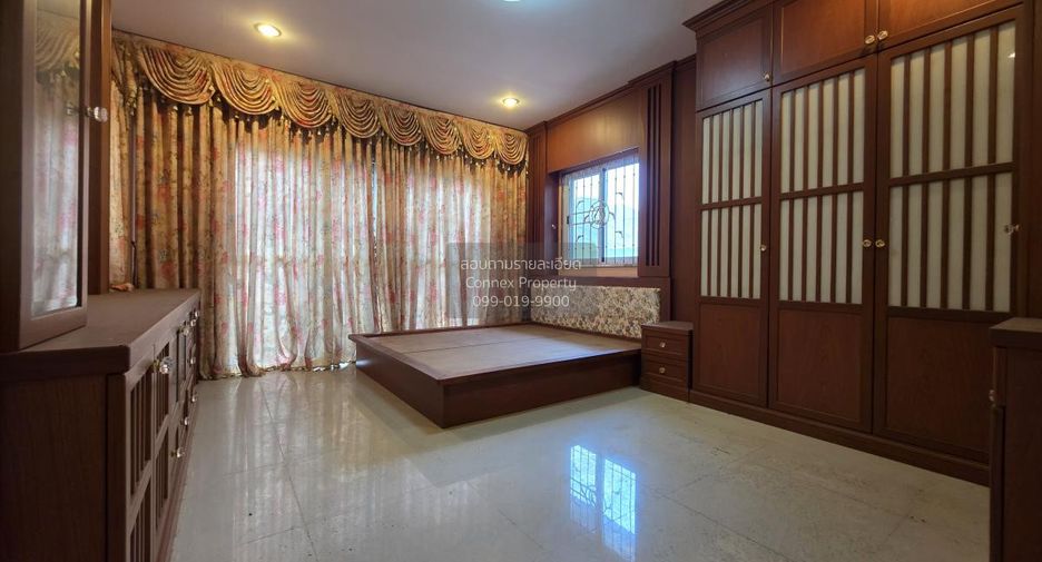 For sale 4 bedrooms house in Phasi Charoen, Bangkok