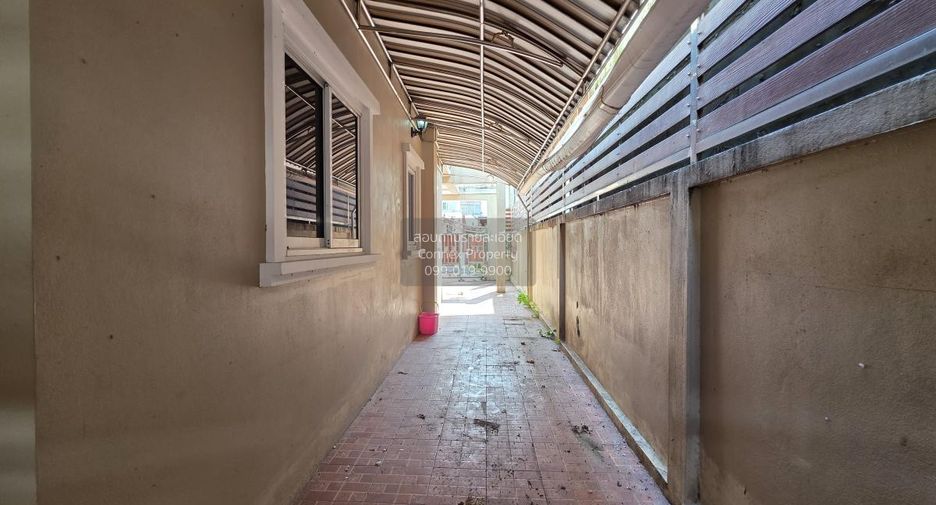 For sale 4 bedrooms house in Phasi Charoen, Bangkok
