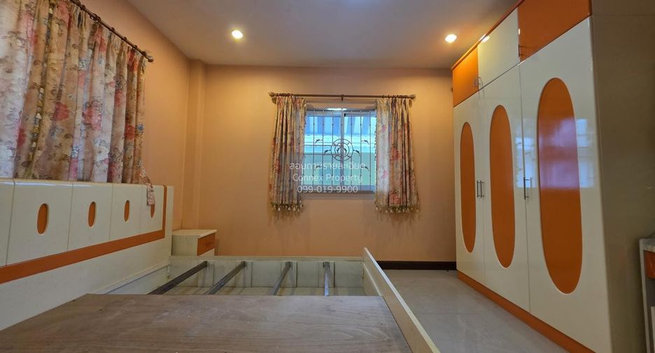 For sale 4 bedrooms house in Phasi Charoen, Bangkok