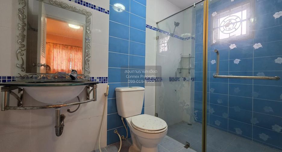 For sale 4 bedrooms house in Phasi Charoen, Bangkok