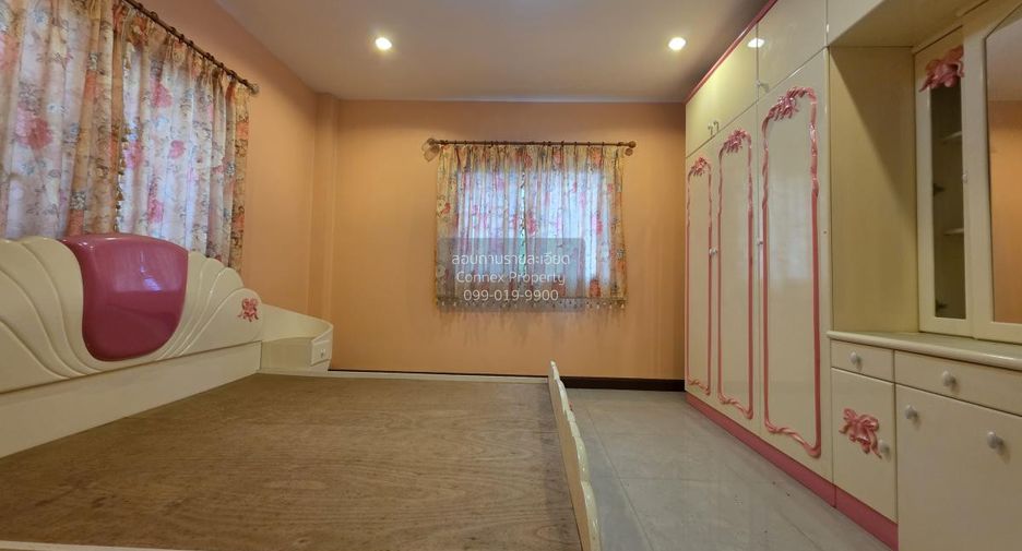 For sale 4 bedrooms house in Phasi Charoen, Bangkok