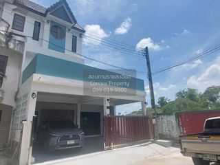 Casa adosada en venta de 5 habitaciones en Krathum Baen, Samut Sakhon