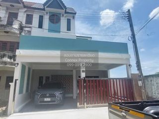 Casa adosada en venta de 5 habitaciones en Krathum Baen, Samut Sakhon