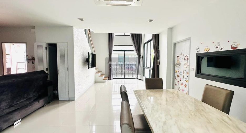 À vendre 3 chambres maison à Bang Sao Thong, Samut Prakan