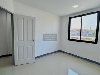 For sale 3 bedrooms townhouse in Mueang Nonthaburi, Nonthaburi
