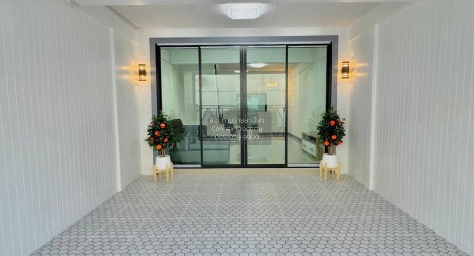 For sale 3 bedrooms townhouse in Mueang Nonthaburi, Nonthaburi