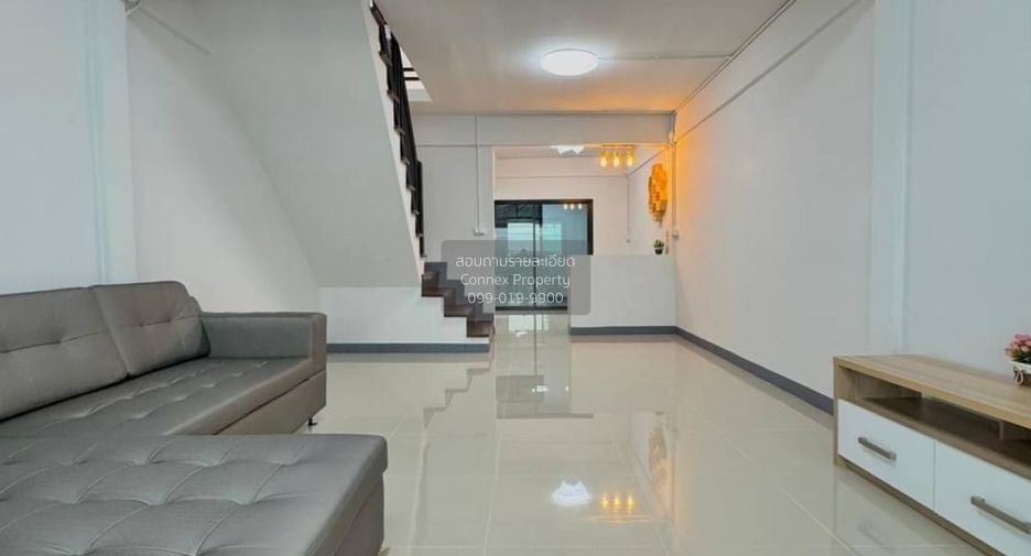 For sale 3 bedrooms townhouse in Mueang Nonthaburi, Nonthaburi