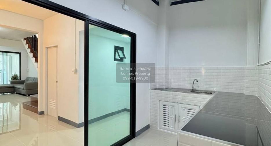 For sale 3 bedrooms townhouse in Mueang Nonthaburi, Nonthaburi