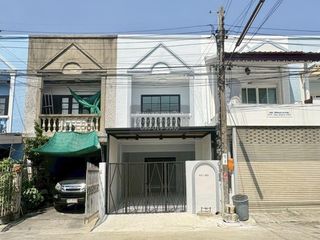 For sale 2 bedrooms townhouse in Mueang Nonthaburi, Nonthaburi