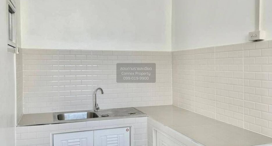For sale 2 bedrooms townhouse in Sai Noi, Nonthaburi
