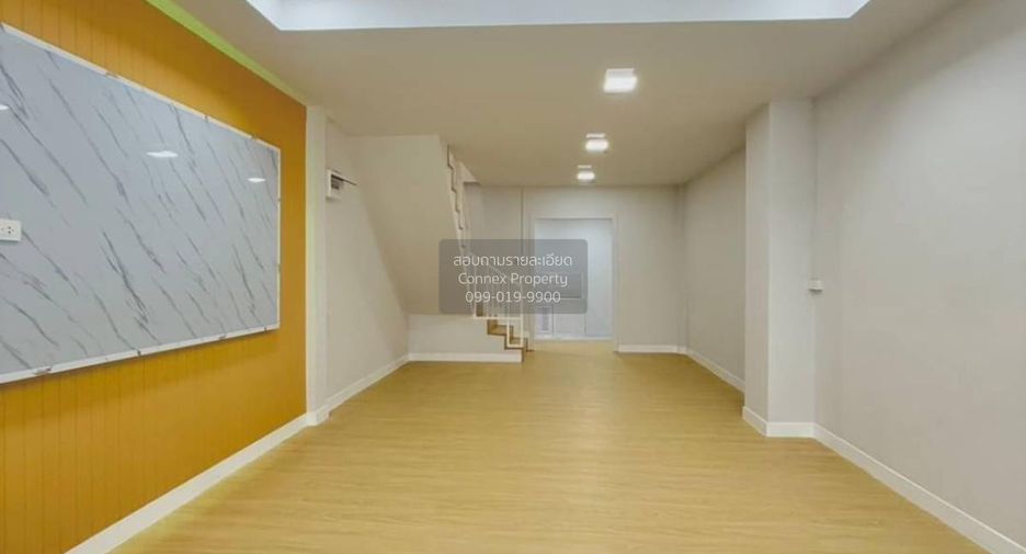 For sale 2 bedrooms townhouse in Pak Kret, Nonthaburi
