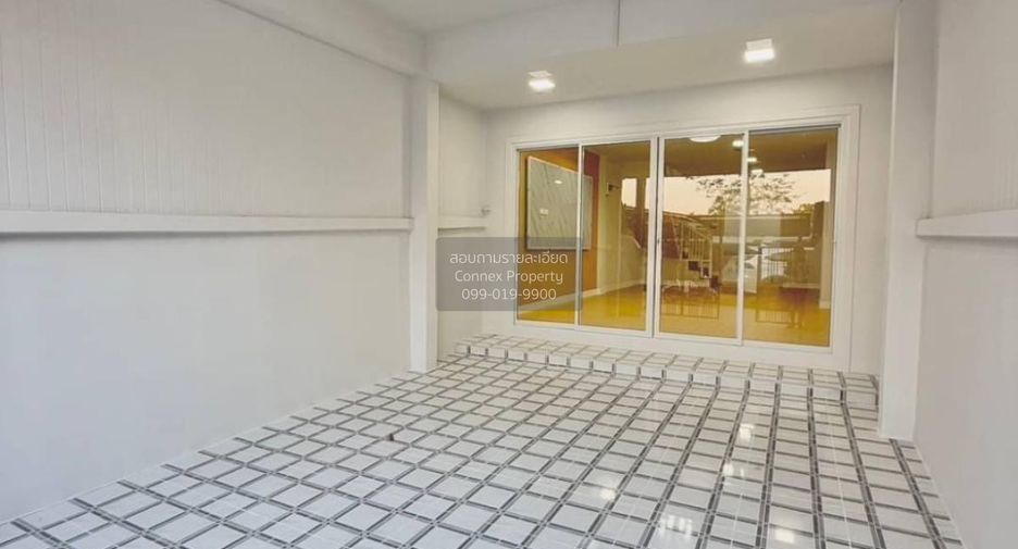 For sale 2 bedrooms townhouse in Pak Kret, Nonthaburi