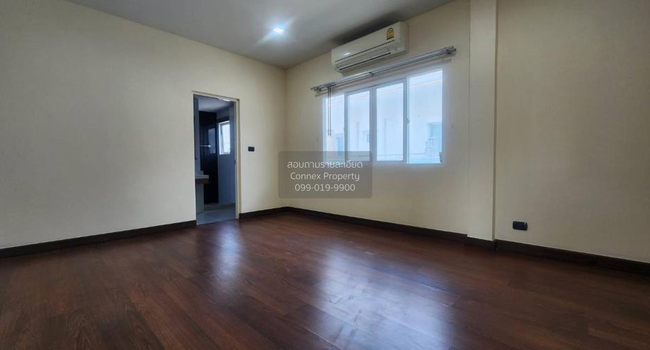 À vendre 5 chambres maison à Taling Chan, Bangkok