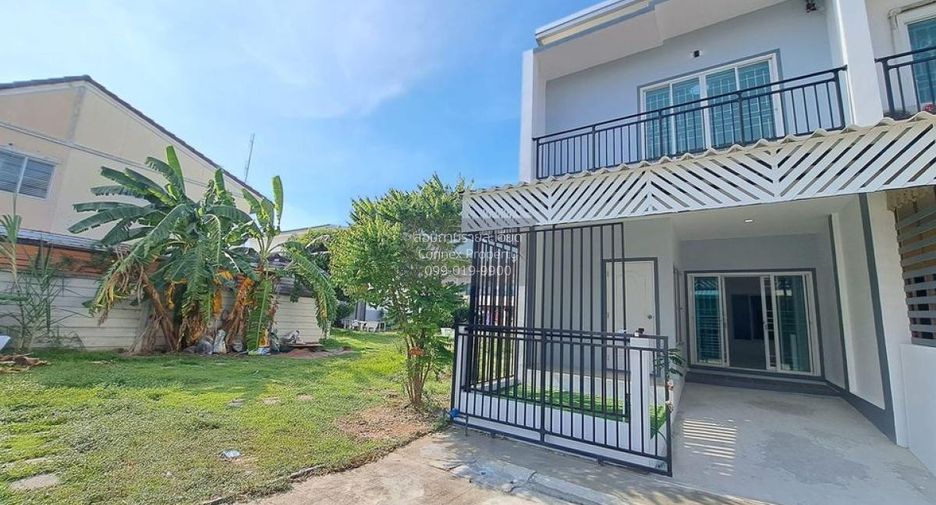 For sale 3 bedrooms townhouse in Sam Phran, Nakhon Pathom