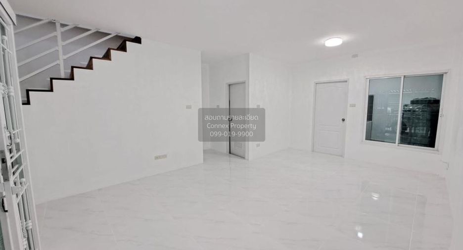 For sale 3 bedrooms townhouse in Sam Phran, Nakhon Pathom