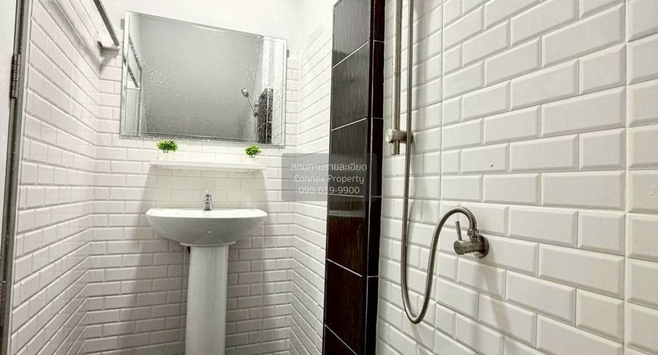 For sale 2 bedrooms townhouse in Pak Kret, Nonthaburi