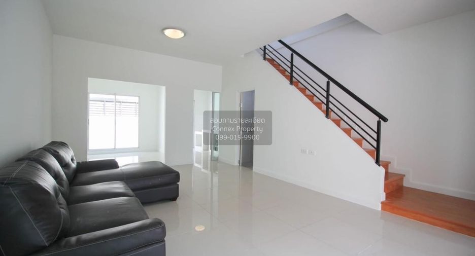 For sale 3 bedrooms townhouse in Bang Khun Thian, Bangkok