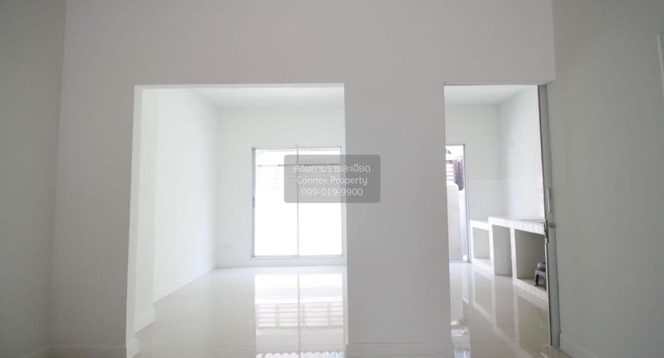 For sale 3 bedrooms townhouse in Bang Khun Thian, Bangkok