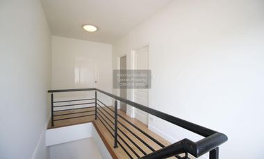 For sale 3 bedrooms townhouse in Bang Khun Thian, Bangkok