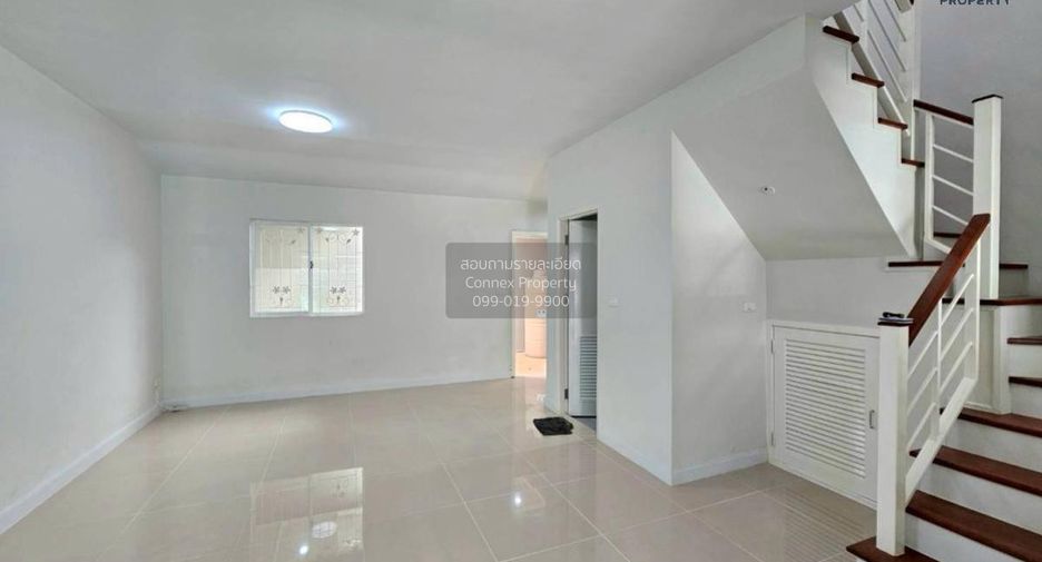 Casa adosada en venta de 3 habitaciones en Bang Khun Thian, Bangkok