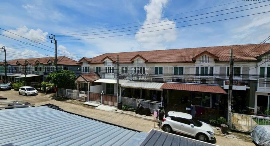 Casa adosada en venta de 3 habitaciones en Bang Khun Thian, Bangkok